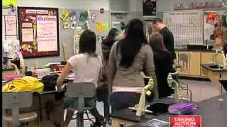 Teacher welcomes texting in class