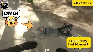 Best Christmas Fails - Holiday Chaos!