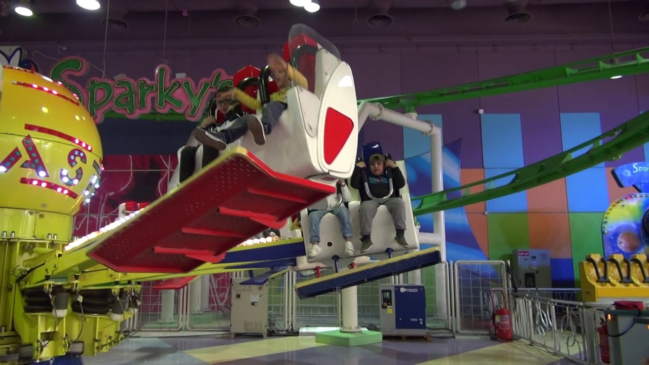 فرسان ابتدائية الثغر في رحلة ترفيهية الى سباركيز سلام مول