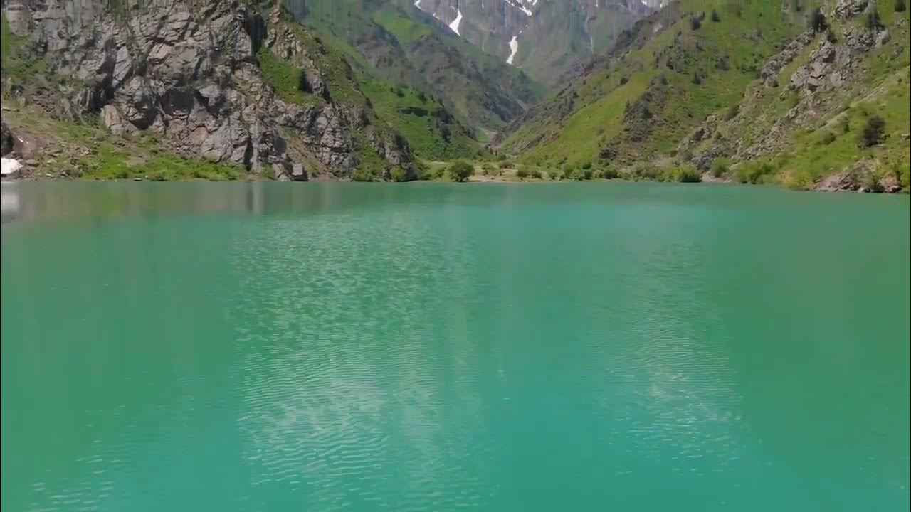 7 озер в мае. Нефрит озеро в Узбекистане. Нефритовое озеро Урунгач. Нефритовые озера в Узбекистане. Нефритовое озеро Сахаров.