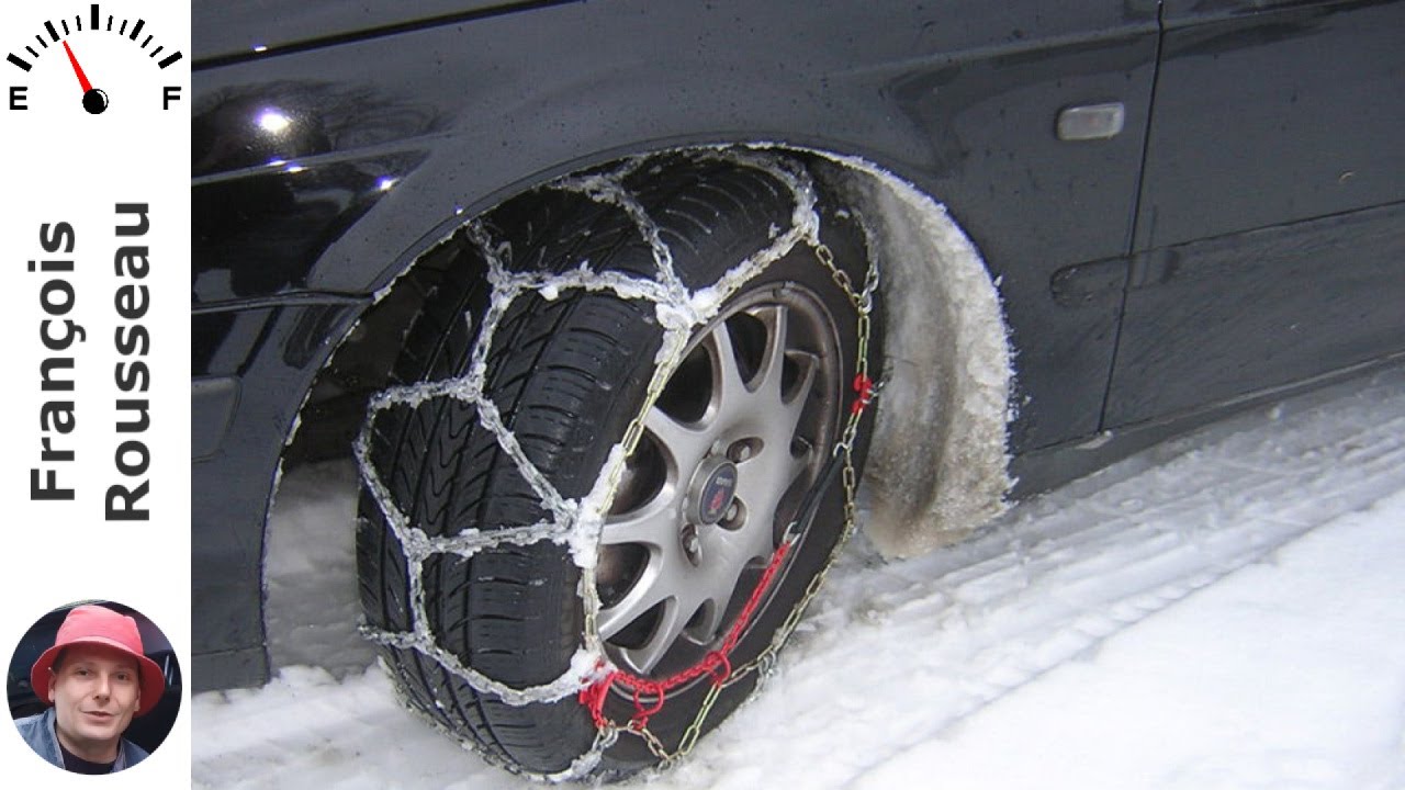 Rouler Avec Des Chaines Sur Le Bitume