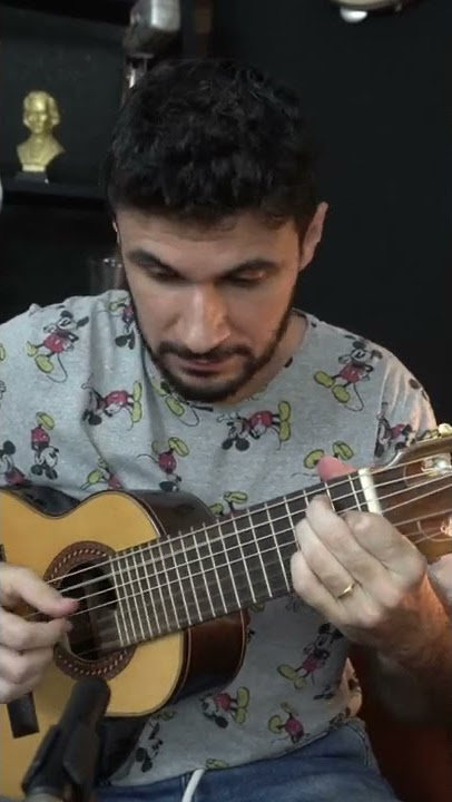 SpongeBob SquarePants Music - Mini Guitar (Marcos Kaiser)
