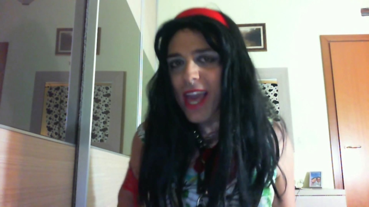 Ballo super sexy LaManolaVip in welcome to burlesque