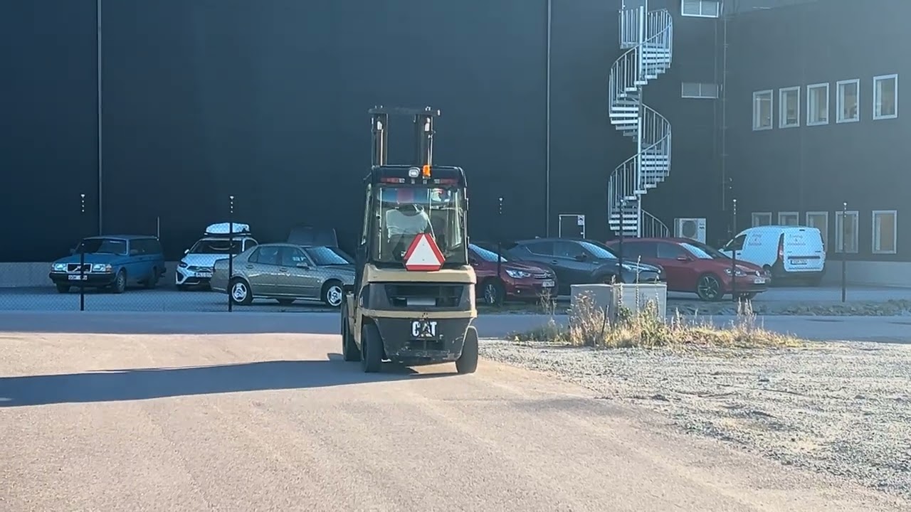Truck CAT DP30N