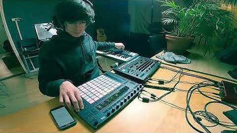 Rolling Still // Ableton Live Session // Roland TR8s, Ableton Push 2 // Minimal Techno