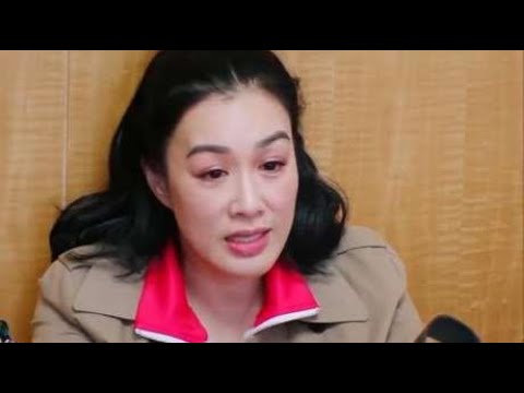 钟丽缇太狠了，三婚嫁小12岁老公，50岁为拼四胎连命都不要了！