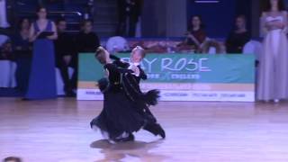 Зимняя Звезда 2017 Юниоры - 1 1/2 Венский Вальс Котов Александр - Лукьянова Ярослава Зимняя Звезда 2017 Юниоры - 1 1/2 Венский Вальс Котов Александр - Лукьянова Ярослава