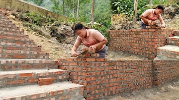 Single girl, build a retaining wall with red bricks/ Lý Nhệ