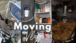 Moving Vlog S4E4🏘️| Grocery shopping, Unpacking my apartment,  Setting up security system, Cooking
