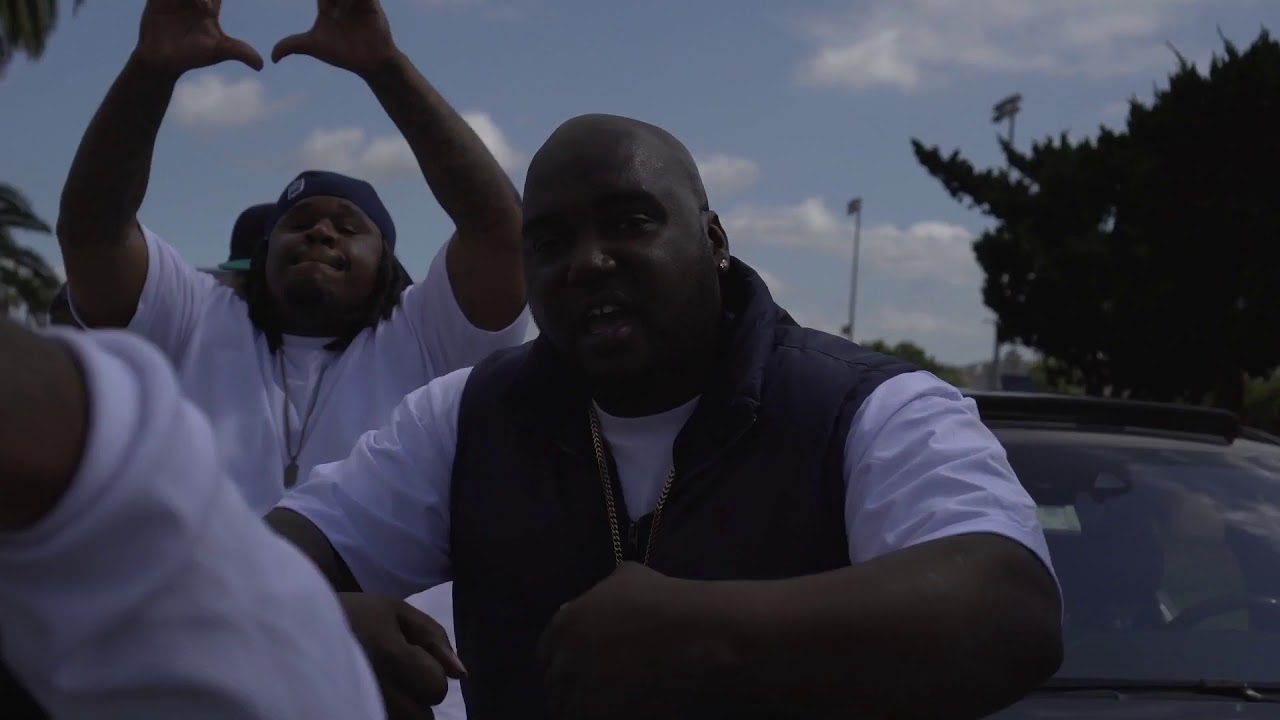 Don’t Trip ( Feat. Pomona Drey)