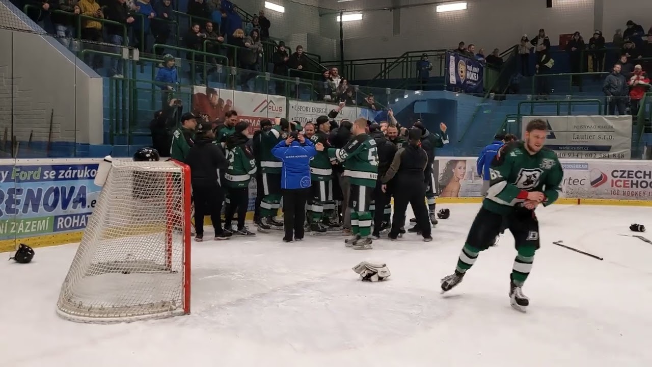 2022-03-13 Závěr finále playoff 2022 a pozápasové oslavy titulu #1