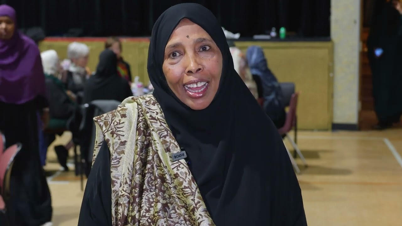 Magaalada Bloomington ee Gobolka Minnesota ayaa lagu qabtay afur-wadareed dadka aan Muslimka....