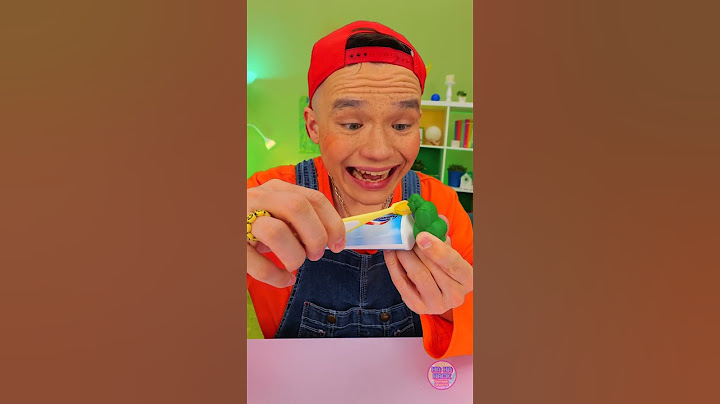Sorpresa con il gadget del dentifricio! 😂 💚 Impossibile che abbia capito QUESTO!