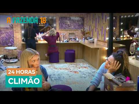 Darlin and Adryana throw shade at Maíra in the dressing room | A Fazenda 18