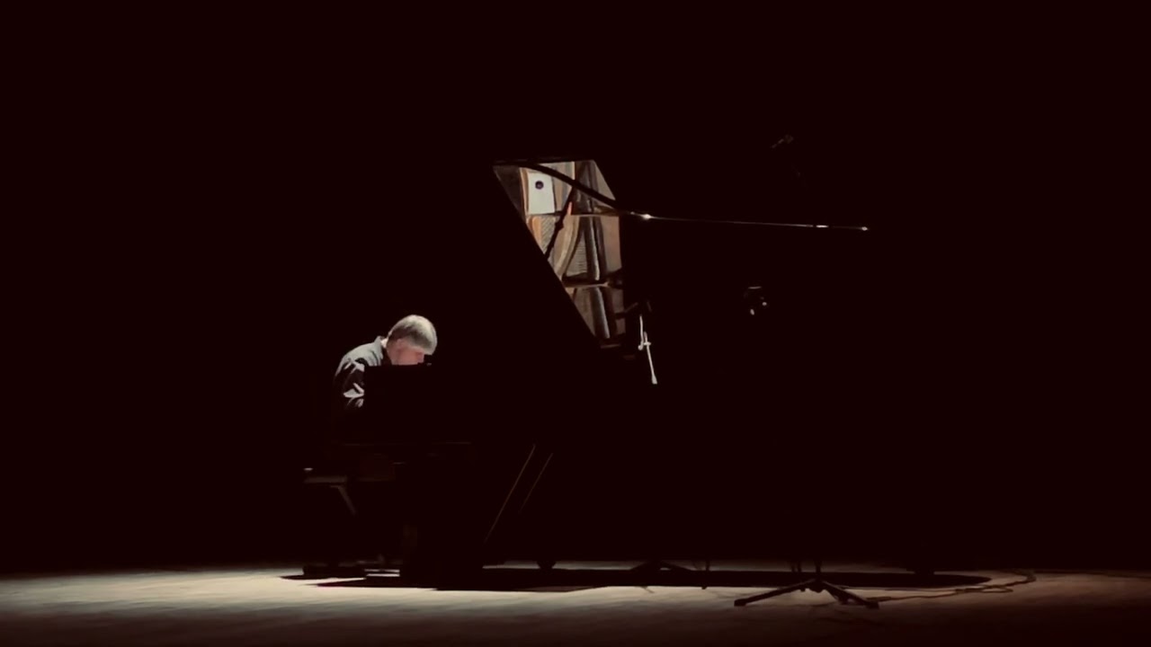 Vadim Bessarab plays Cinque Linghissimi Minuti by Paolo Paliaga