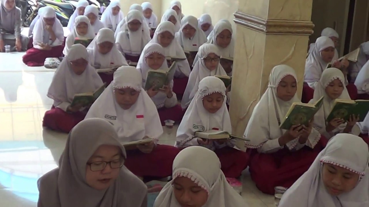 BACAAN SURAT YASIN SISWA SD AL KAUTSAR PAKAL SURABAYA 