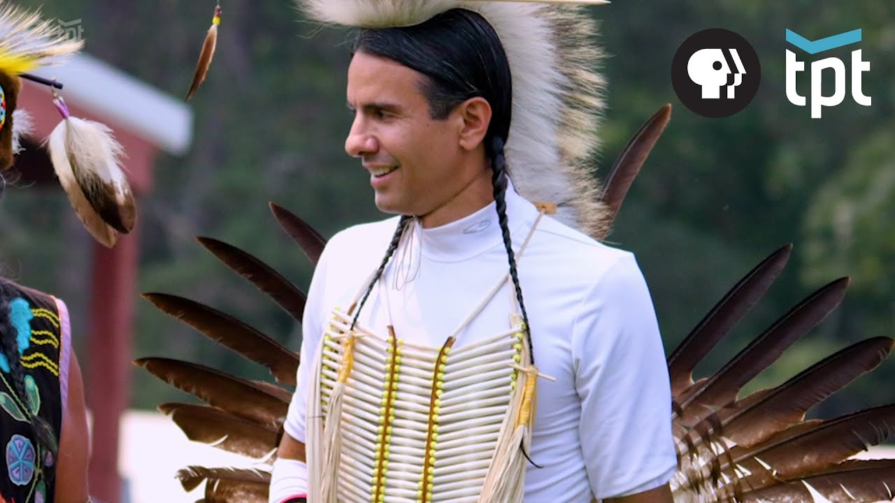 Native american hairstyles hi-res stock photography and images - Alamy