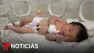 Rescatan a una recién nacida bajo los escombros en Siria | Noticias Telemundo
