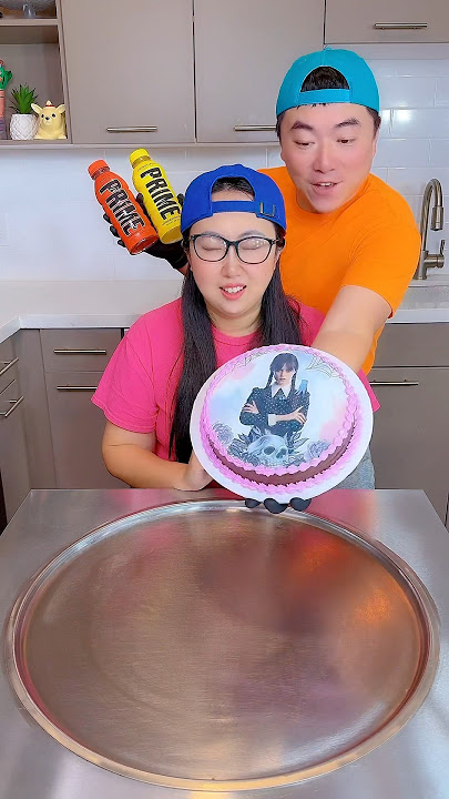 Wednesday Addams cake vs orange juice ice cream challenge!🍨#wednesday #funny by Ethan Funny Family
