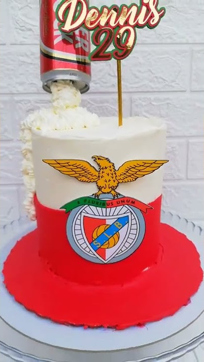 Bolo de aniversário Futebol Benfica SLB – Love In a Cake