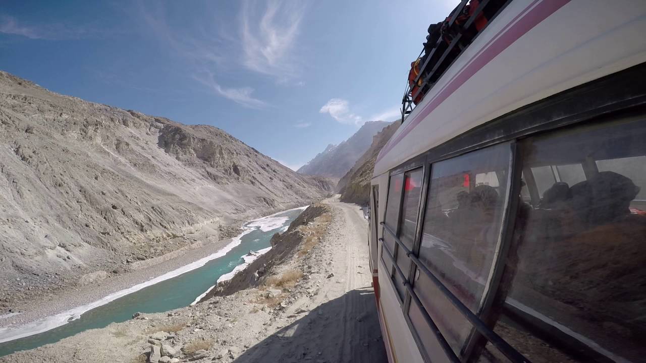 Nomadic Nik - Day 1 of my Chadar Trek, Leh
