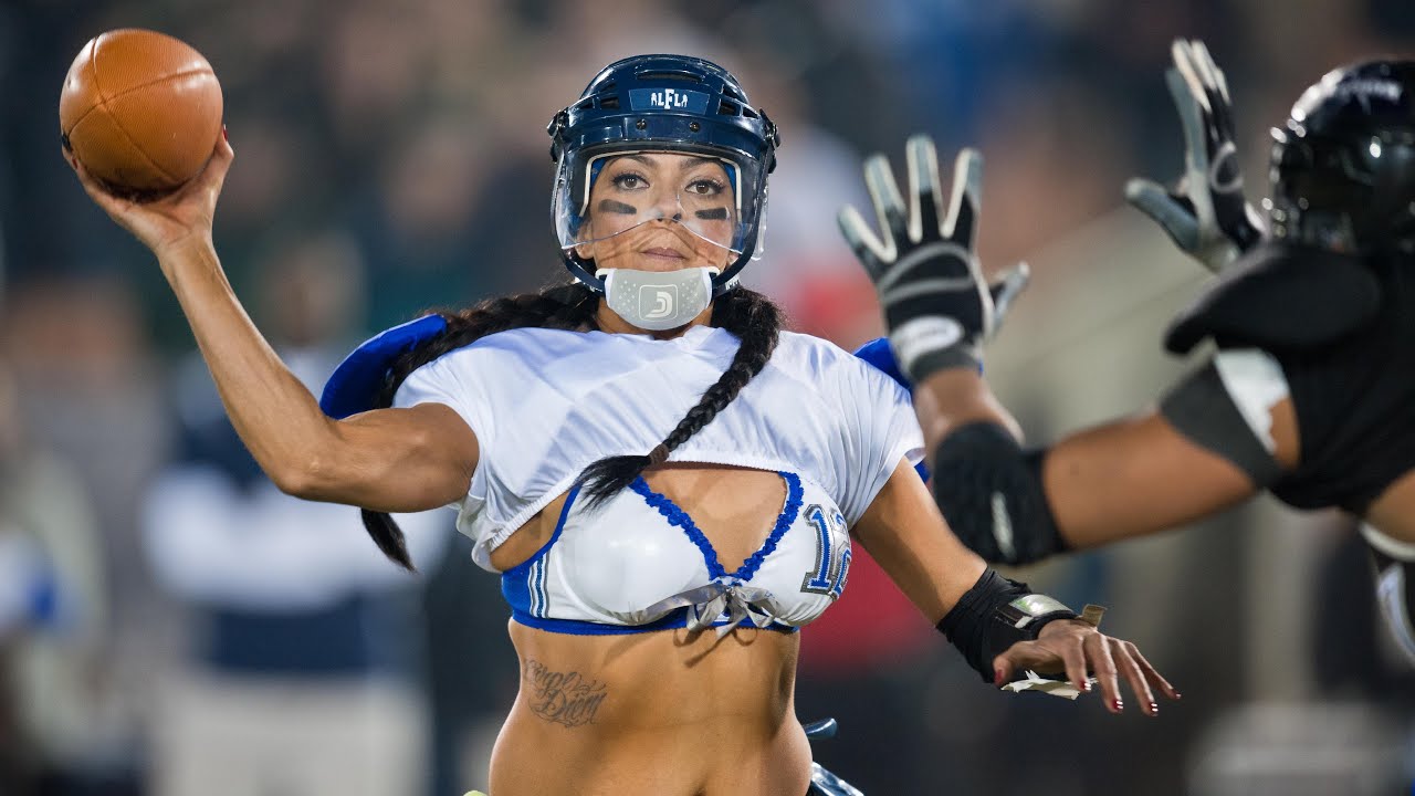 Photo: Dallas Desire beat Los Angeles Temptation in Lingerie Football -  DAL2009102306 