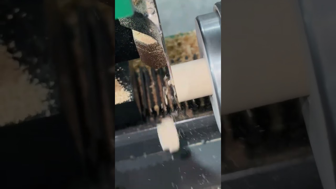 Automatic feeding and processing of beech wood lids JuepinCNC CNCmachining WoodworkingLathe