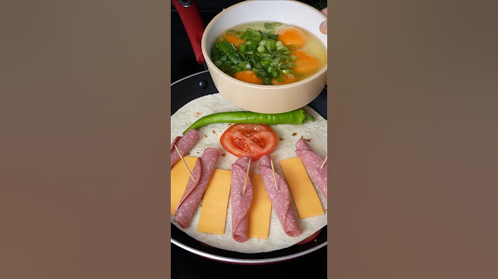 Herkesi çılgına çeviren Tarif. 5 Dakikada pişirin. Domates. Ekmek. Yumurta. Patlıcan. Biber Soğan.