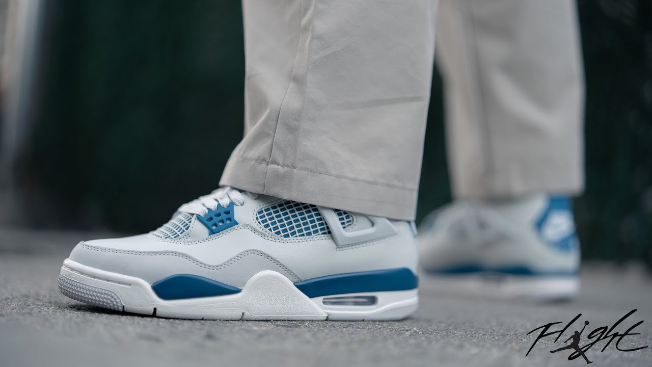 AIR JORDAN 4 