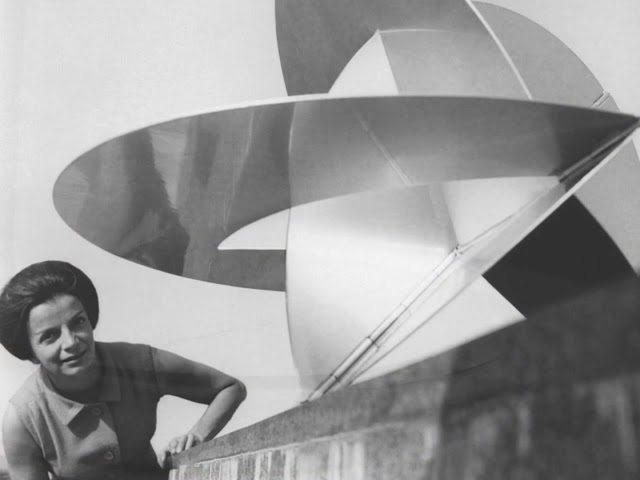 Pisando em Lygia Clark, Acervo