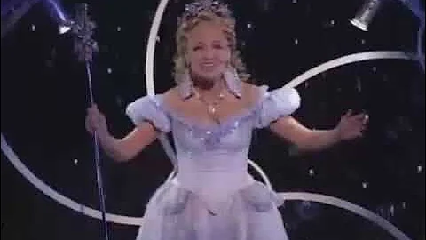 Kristin Chenoweth ~ Tony Awards 2004 ~ Intro as Galinda