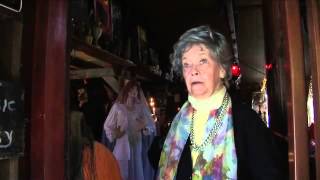 The Conjuring - 'The Real Lorraine Warren' Featurette - Official Warner Bros. UK