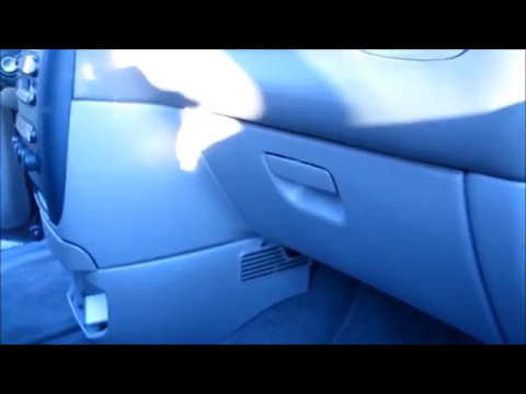 Video: Adakah 2000 Dodge Caravan mempunyai penapis udara kabin?