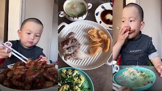 This Baby Like to Eating Chicken legs by TOP BABIES 1,050 views 3 years ago 2 minutes, 40 seconds