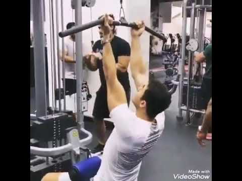 النجم احمد عز فى الجيم