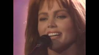 Belinda Carlisle – Heaven Is A Place On Earth (1987)