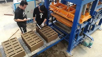 QT4-18 automatic concrete cement block molding machine for 5 inch 6 inch hollow brick in Ghana kenya