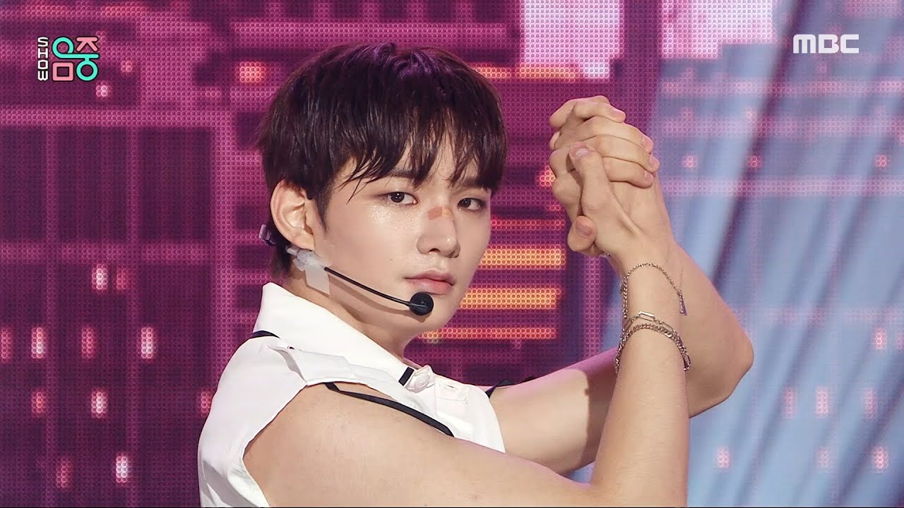 FANTASY BOYS (Flash) (소년판타지 (주마등)) - Hold tight (꽉 잡아) | Show! MusicCore | MBC230527방송