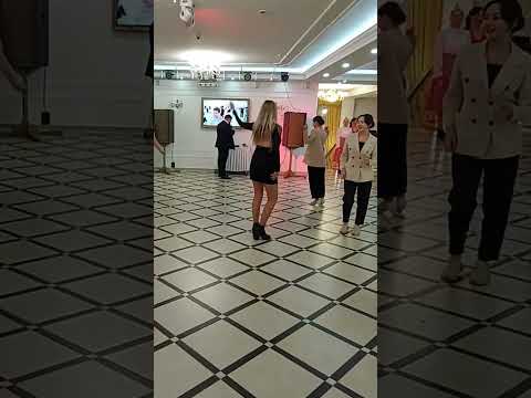 005 🇰🇿 #Shorts💃Веселый танец конкур💃красивая девушка Елена💃 ресторан💃 'Алтын орда' (02.12.2023)