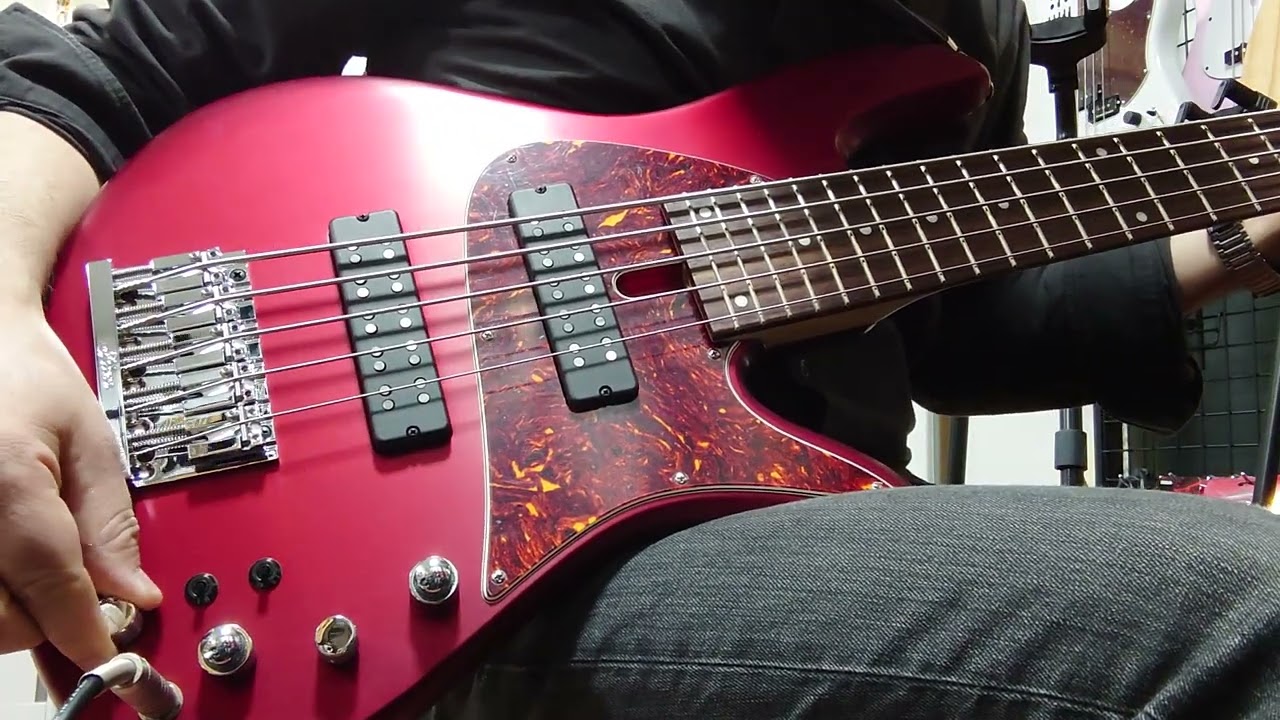 Fodera Emperor 5 Standard Classic Candy Apple Red DEMO - YouTube