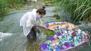 Treasure Hunt! The Girl Accidentally Discovered A Huge Clam, Revealing A Precious Treasure Of Pearls