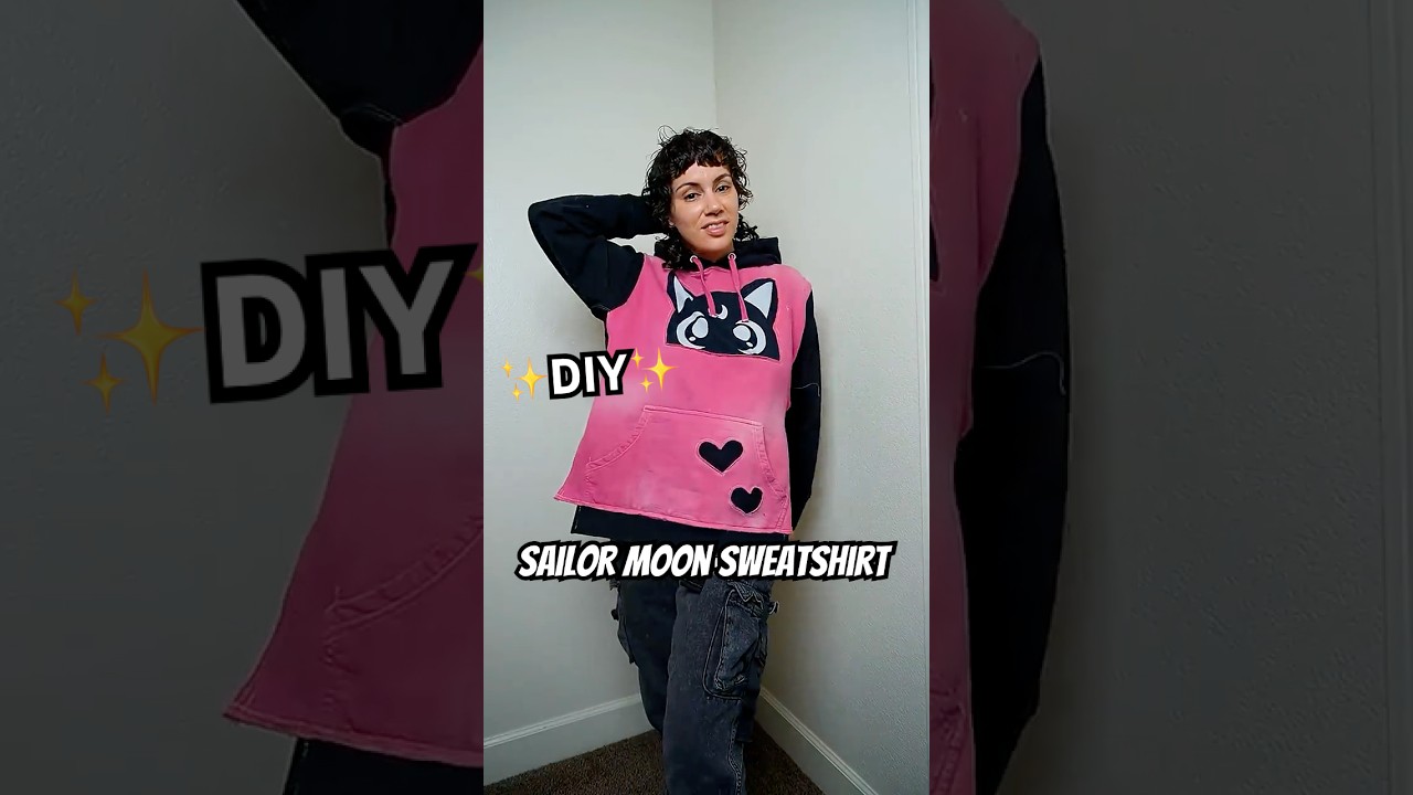 💕 I made a DIY Sailor Moon hoodie! 💕 DAY 1: curing cosplay burnout #thriftflip #upcyling