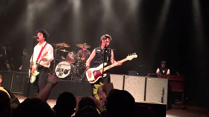 Full Song Green Day Playing Stuart and the Ave at ...