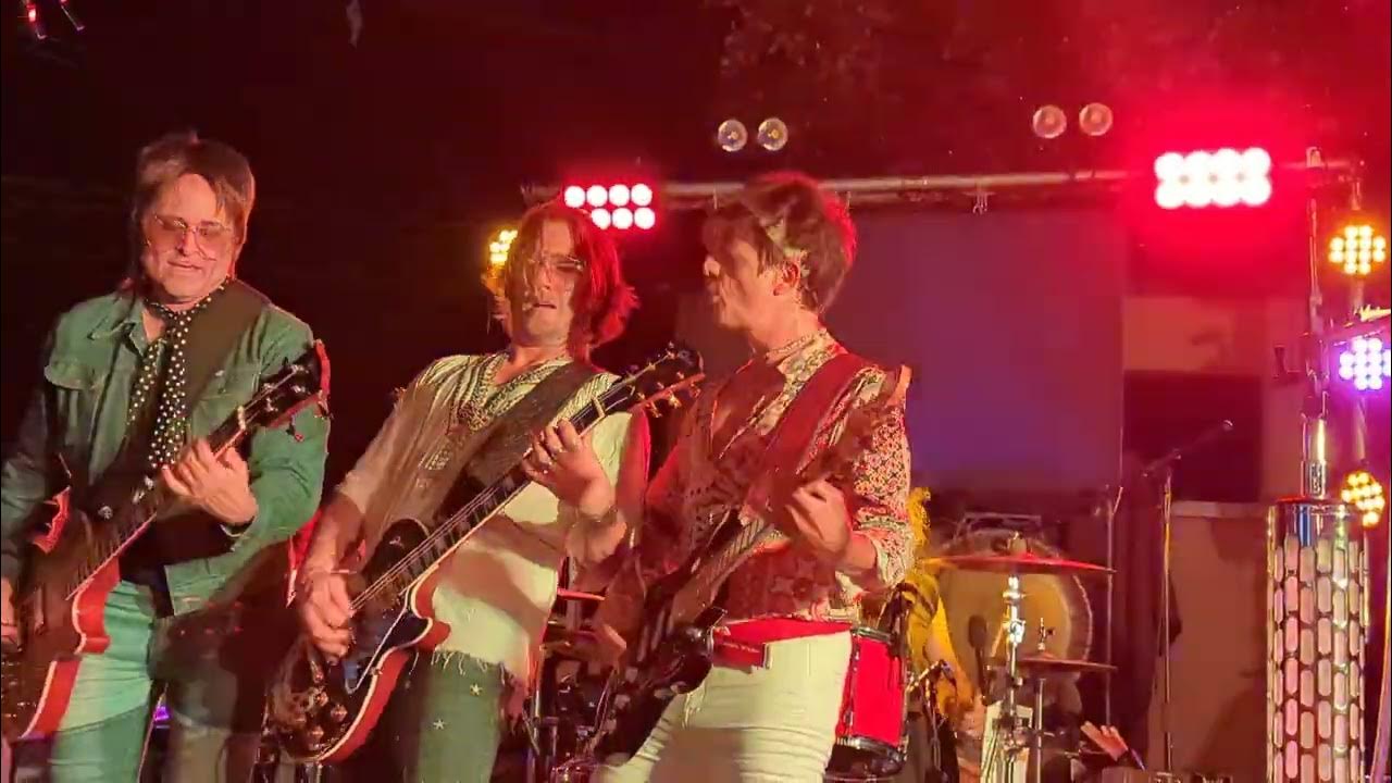 Emtertainment Club Of NJ ; Super Trans AM / Carry On Wayward Son Red