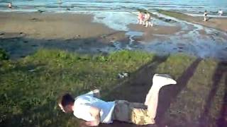 The Downey fella doing THE WORM!!!! :D