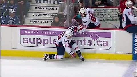 Washington Capitals Steve Oleksy loses skate blade