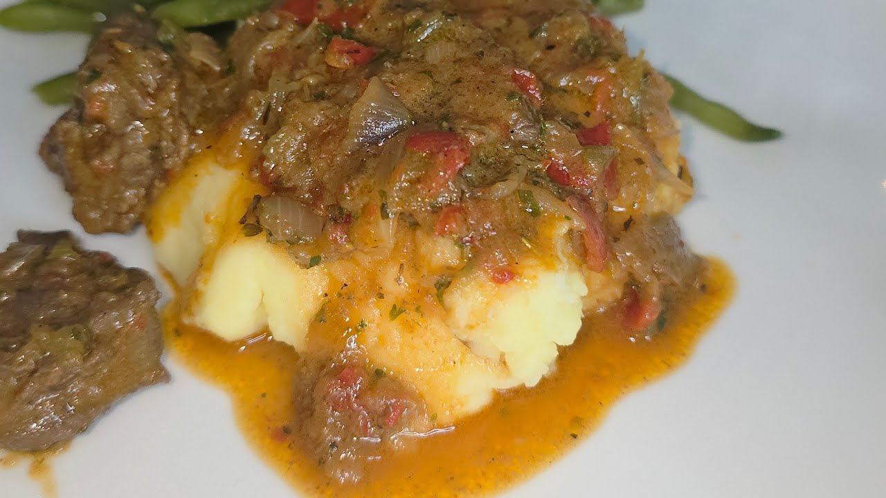 WHEN YOUR MAMA MAKE A FIVE STAR MEAL 