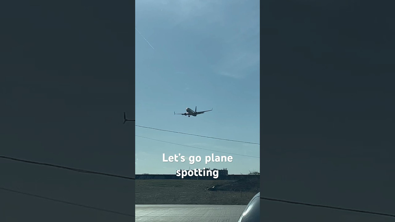 Let’s go plane spotting 🤩 