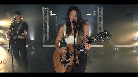Thumbnail of Elyse Aeryn - Bittersweet High (Official Video)