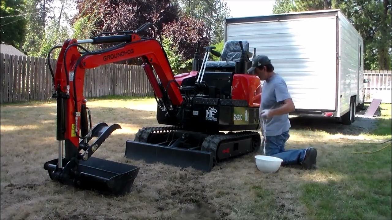 Groundhog Mini-Excavator (ZH20D): Routine Maintenance - YouTube